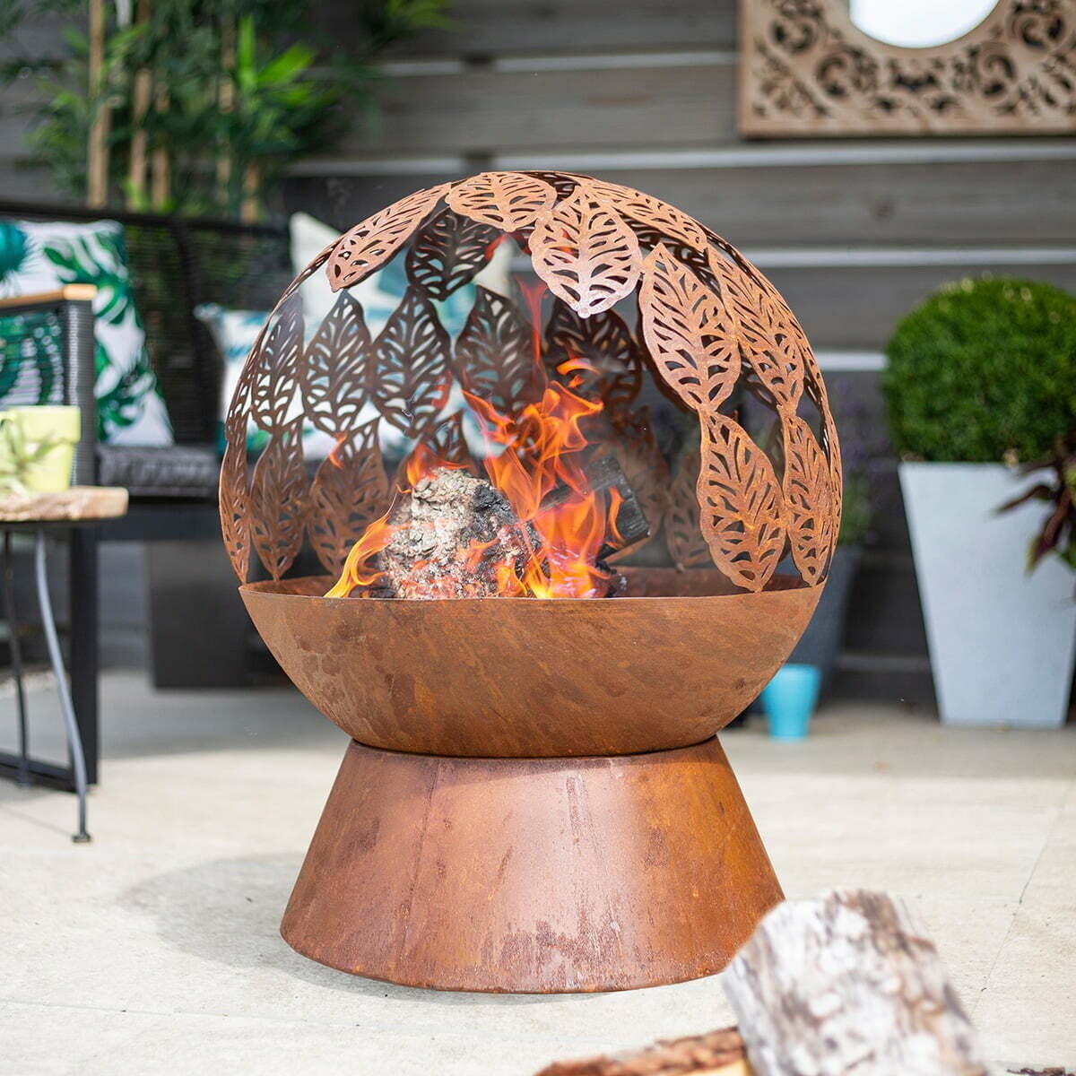 La Hacienda - Leave Fire Globe