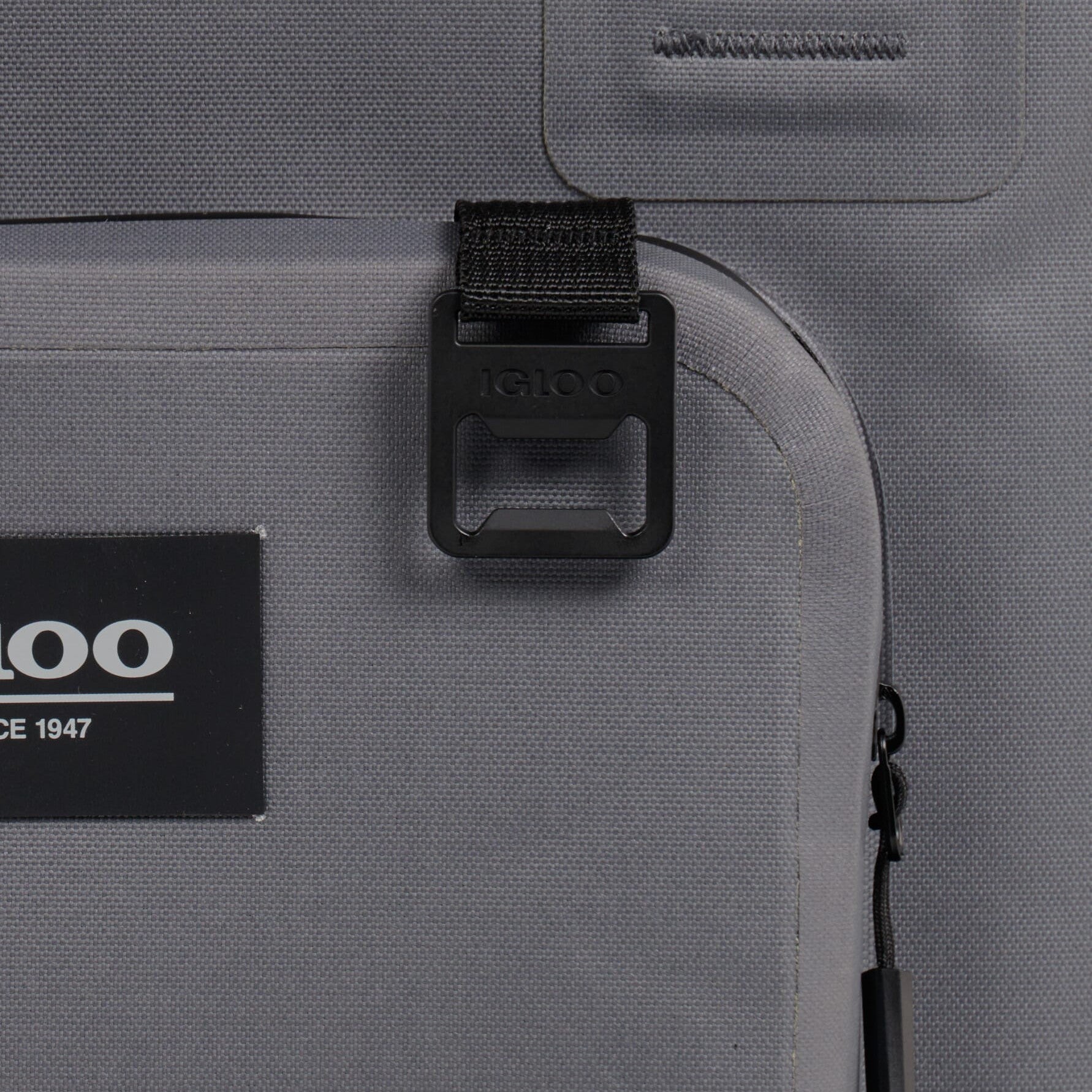 Igloo - Trailmate® 30-can Cooler Bag - Carbonite