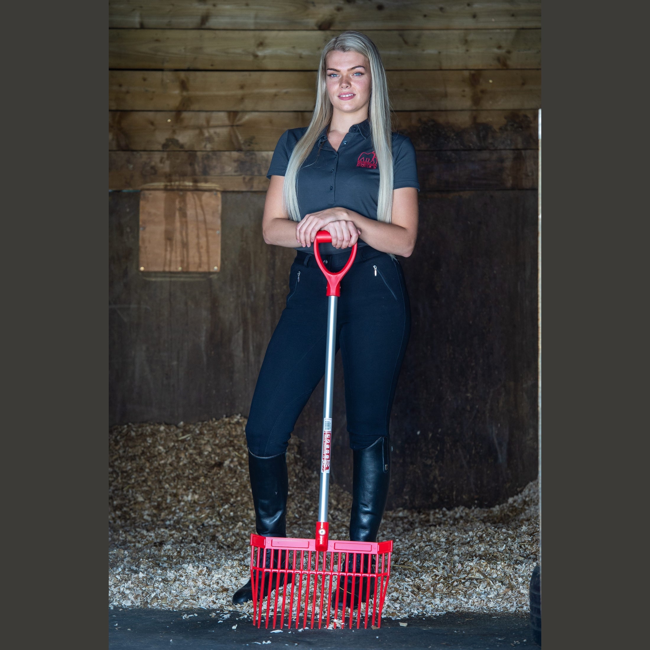 Red Gorilla - Pc Bedding Fork Short D-Handle - Black Short Handle ehdxb