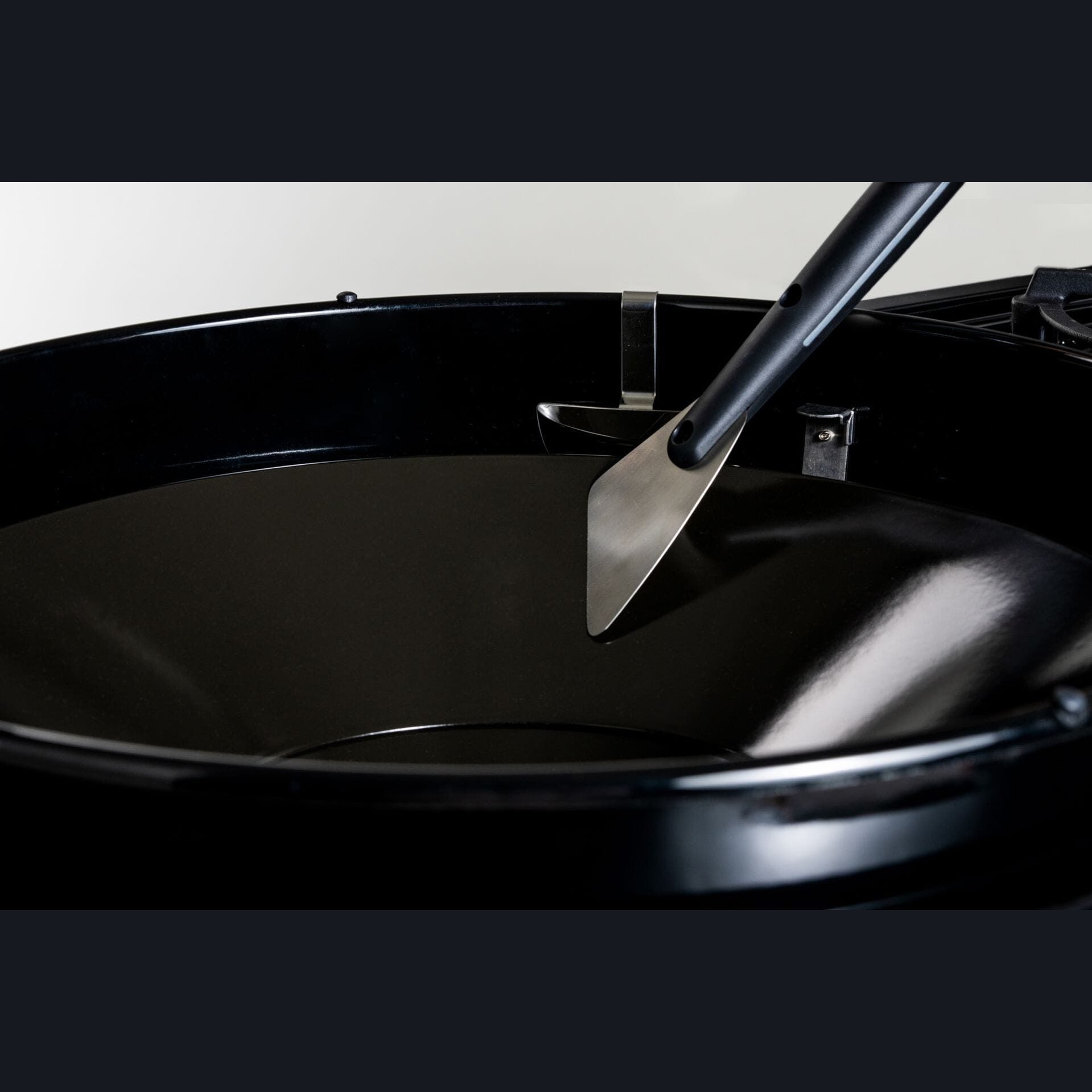 OutdoorChef - FUNNEL SCRAPER