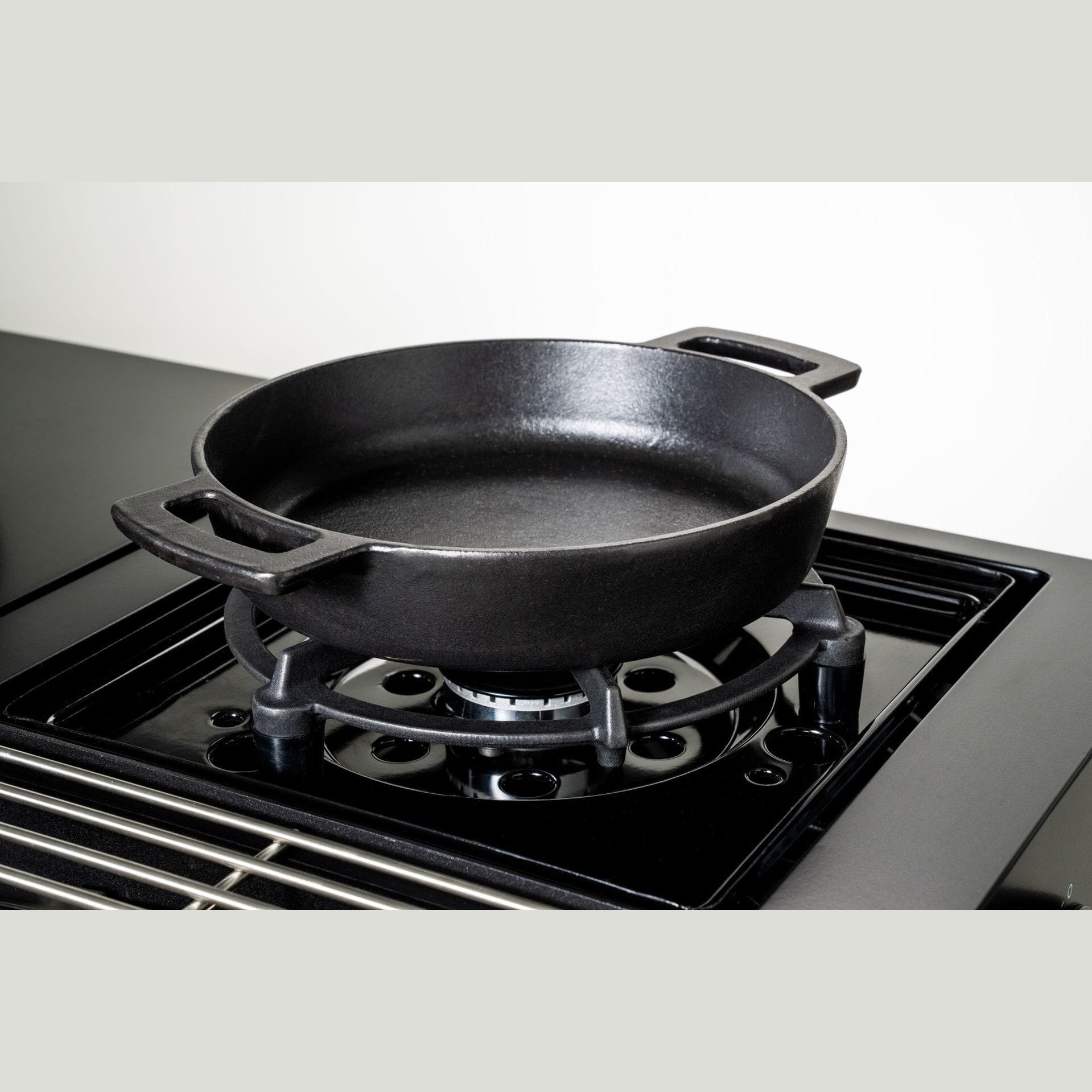 OutdoorChef - CAST IRON PAN 28CM