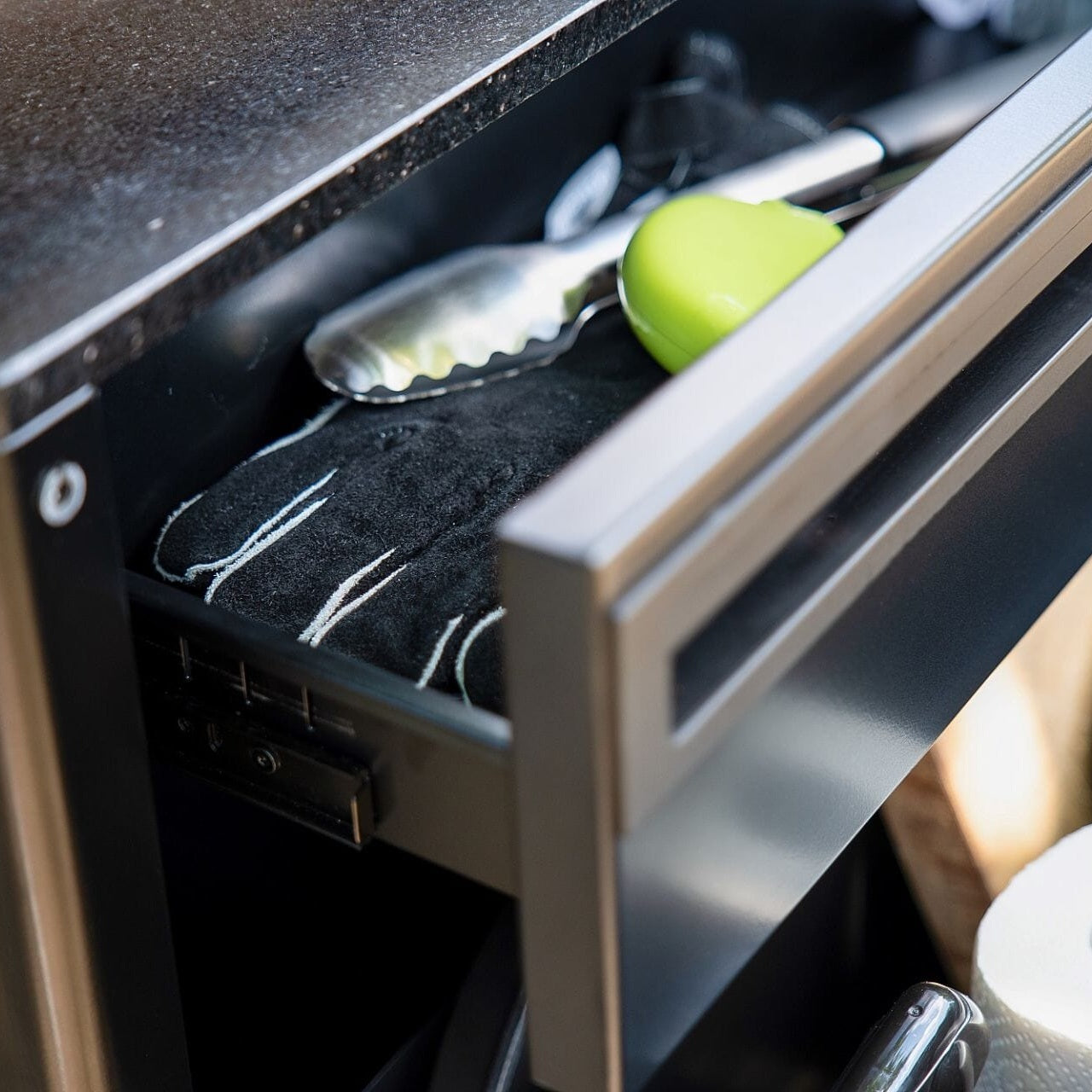 OutdoorChef - OUTDOOR KITCHEN HEAT X-515 30MB STAINLESS STEEL