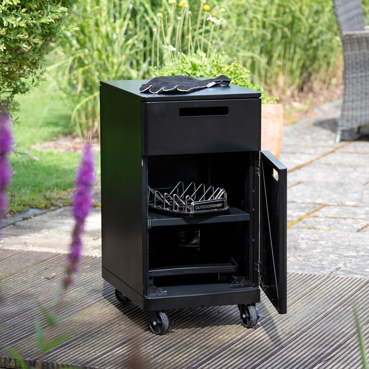 OutdoorChef - GRILL CABINET WITH CASTERS