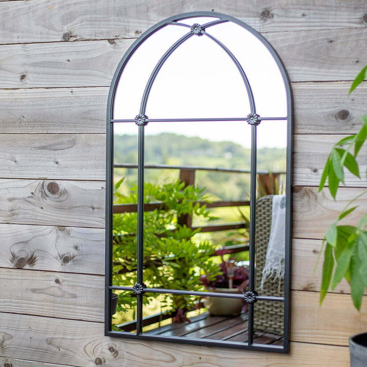 La Hacienda - Arundel Black Arched Mirror