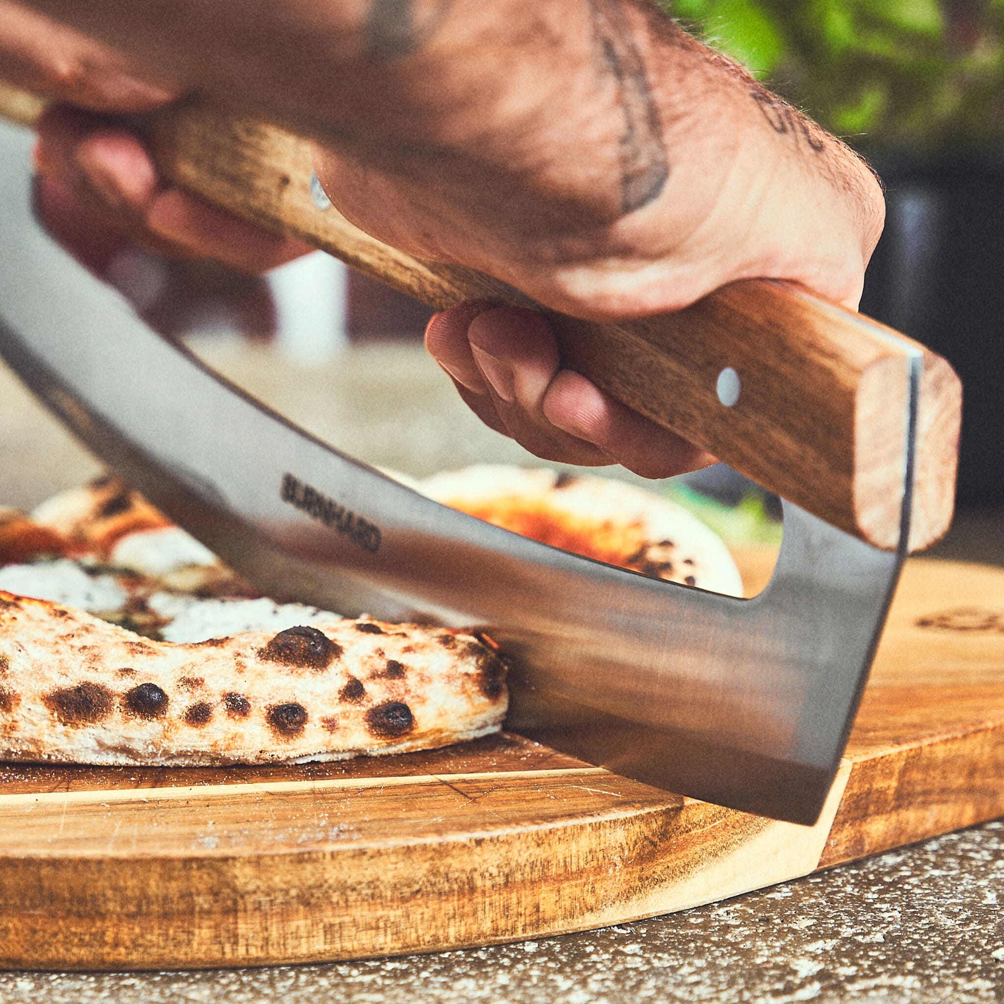 Burnhard Pizza Rocking Pizza Cutter