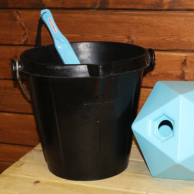 Tyre Rubber Buckets - Flat-Back Bucket