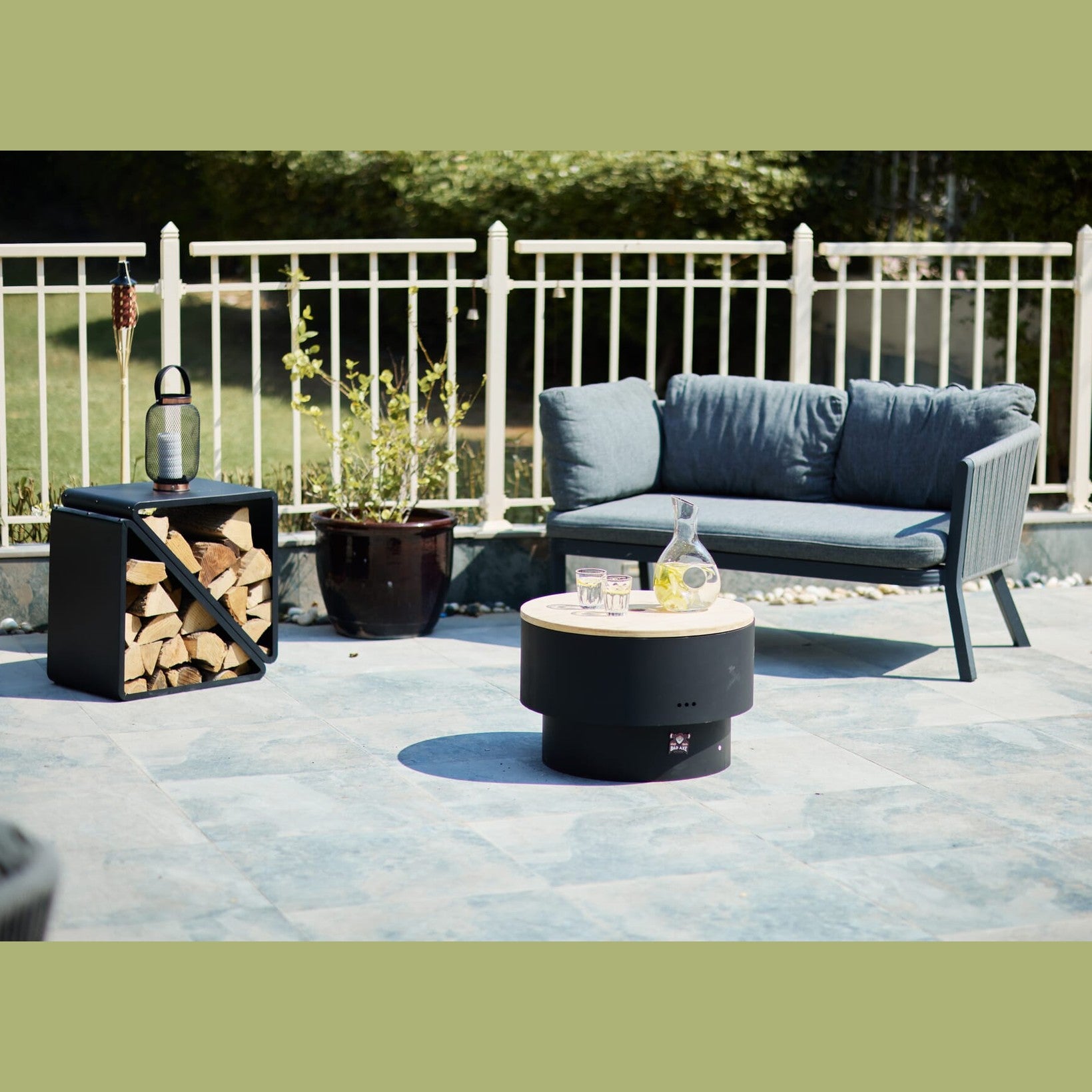 Bad Axe Roundtable Firepit ehdxb