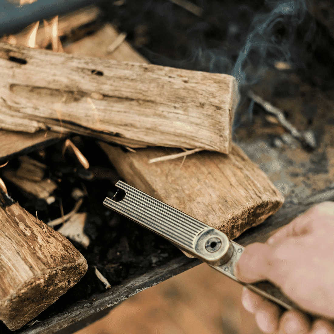 Barebones - Pivot Arc Lighter