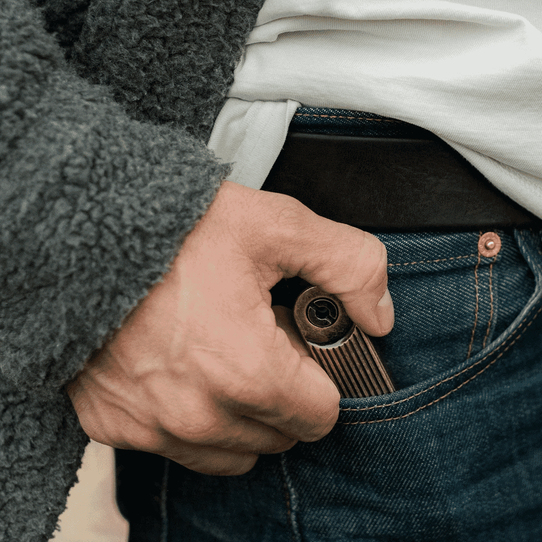 Barebones - Pivot Arc Lighter