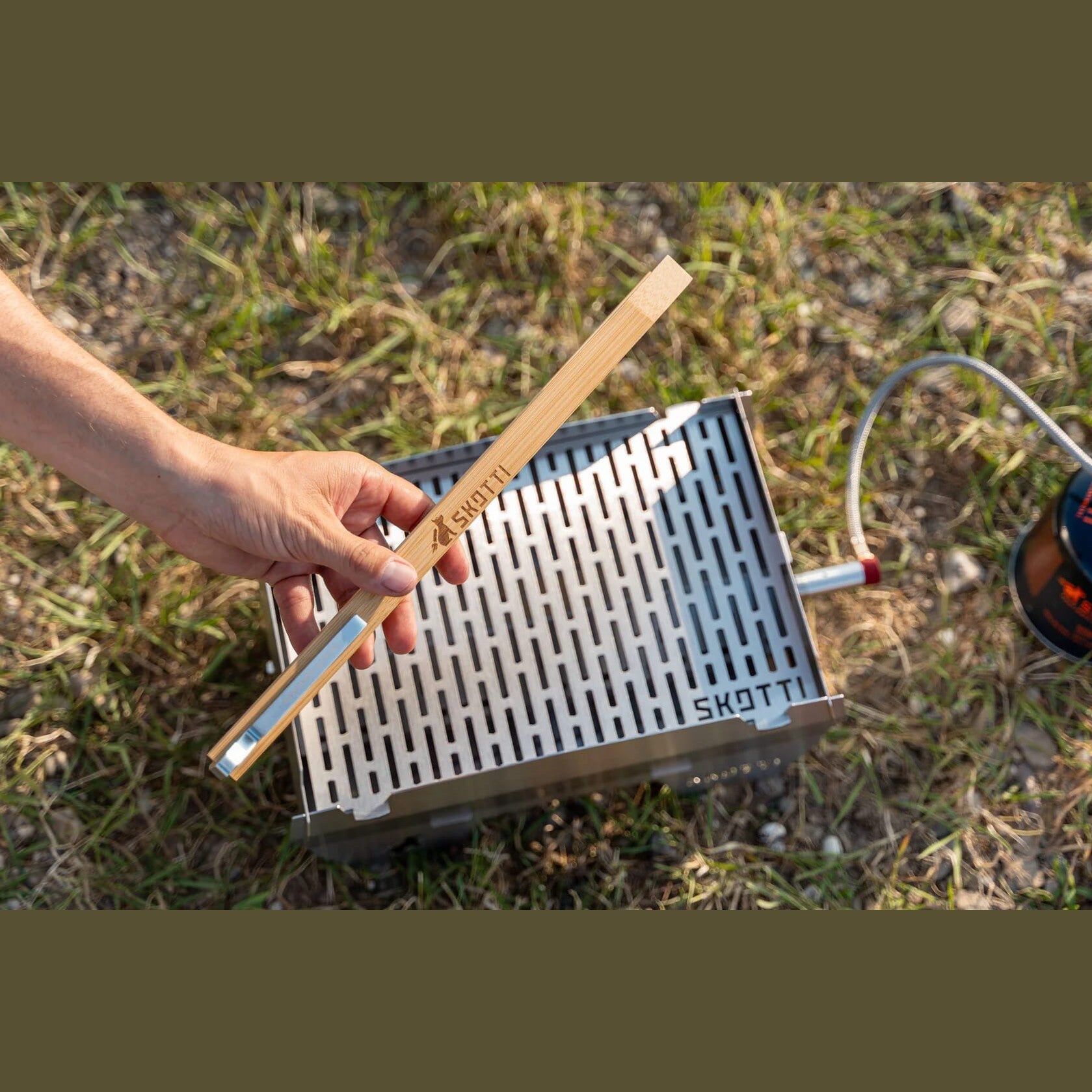 SKOTTI TONGS