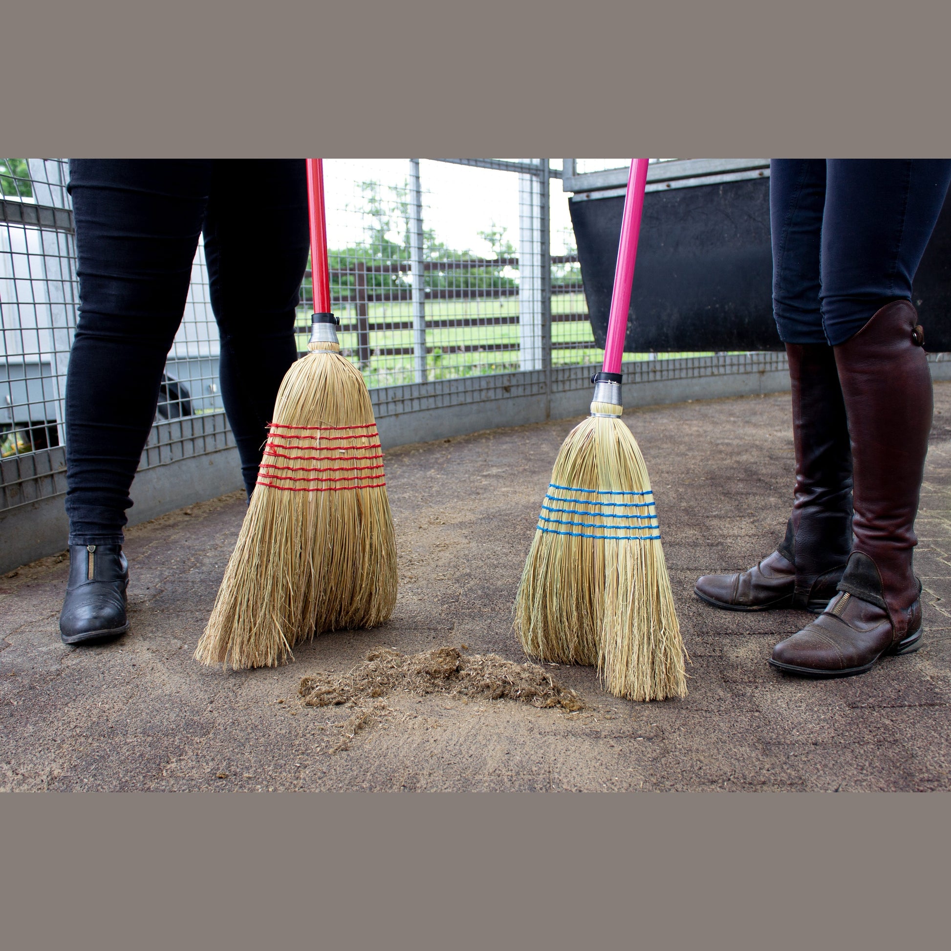 Red Gorilla - Corn Brooms - Standard new 120cm Handle Red ehdxb